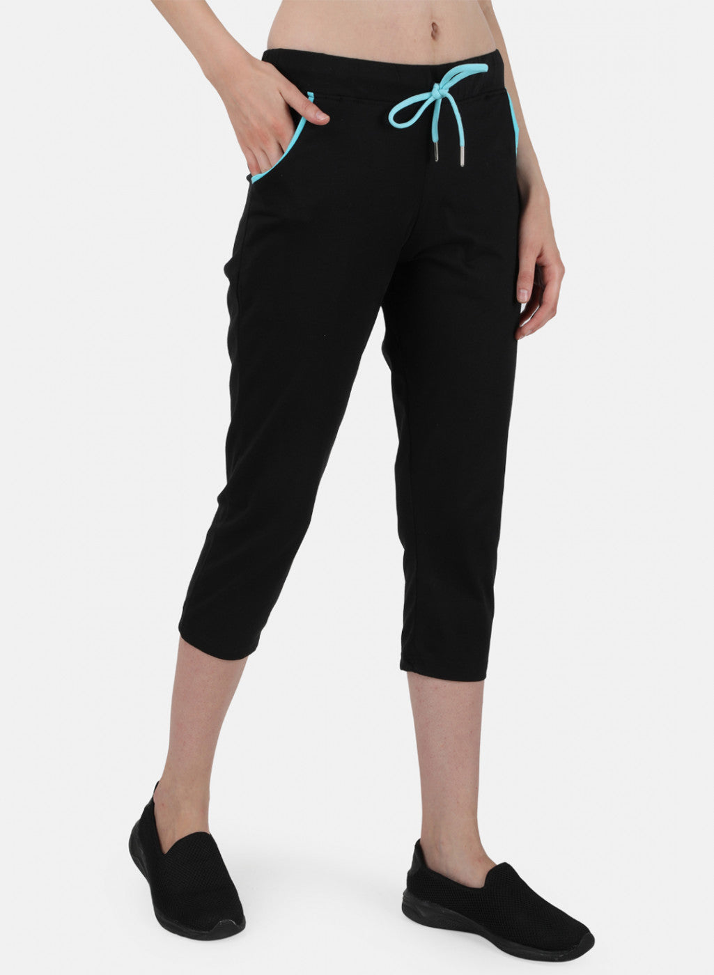 Womens Black Regular Capri
