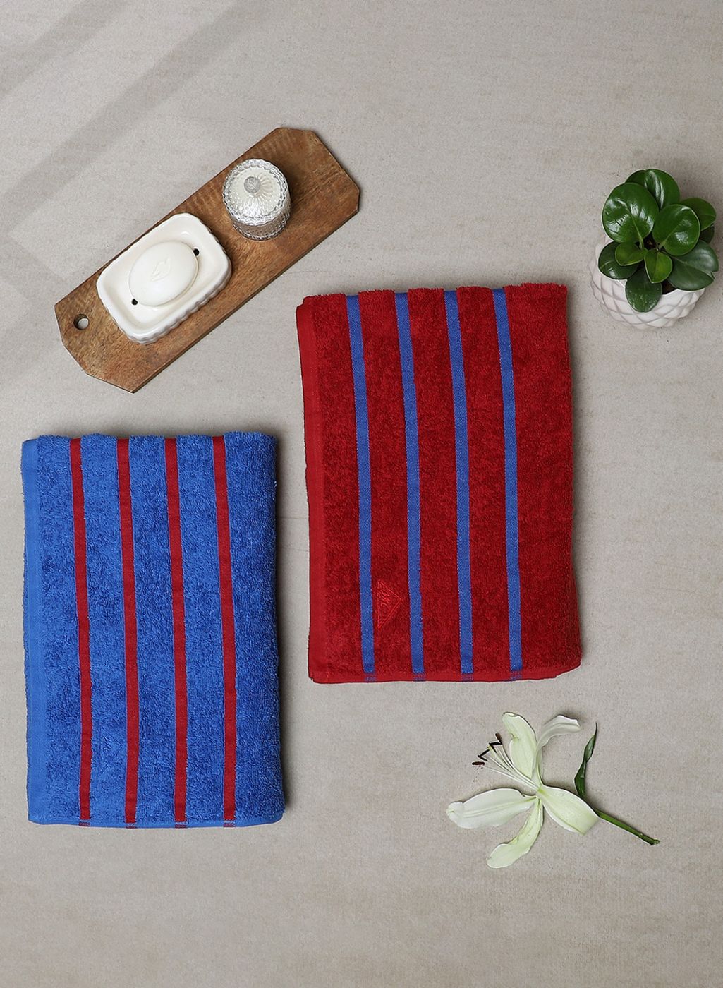 Red & Blue Cotton 525 GSM Bath Towel (Pack of 2)